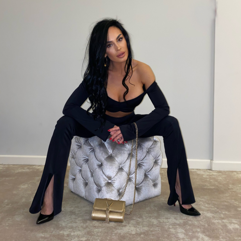 Pantaloni Dama Lungi Evazati Negri Lycra – Amira